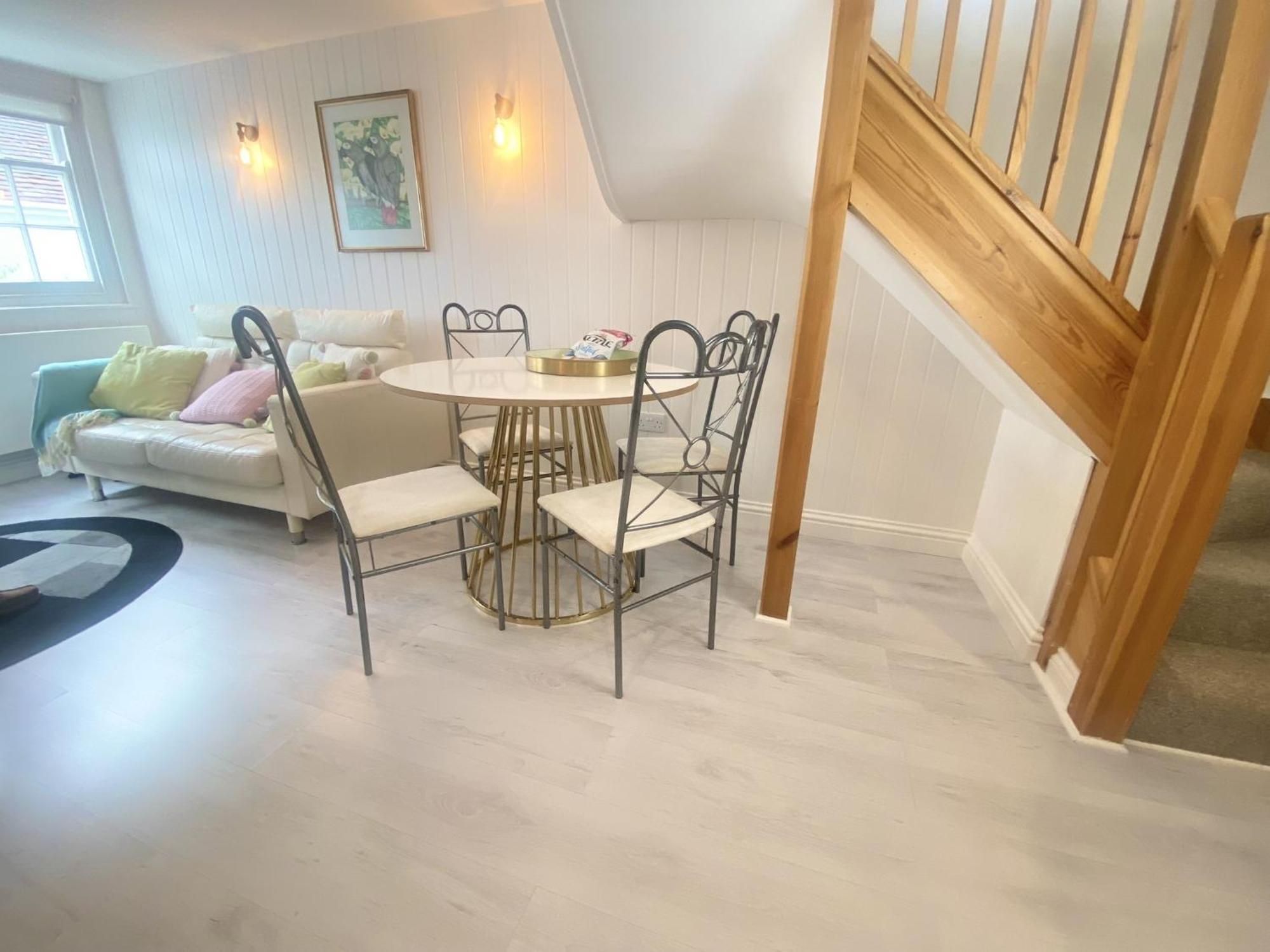 Stylish Cottage With Quay And River View Lymington Exterior foto